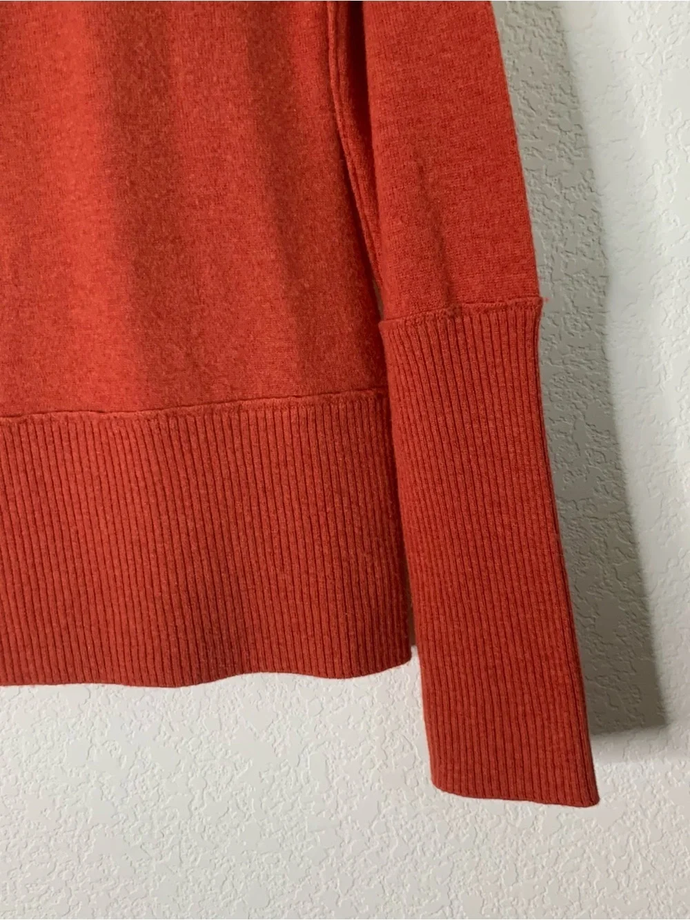 Tory Burch women’s orange wool/ cashmere long sleeve turtleneck sweater S